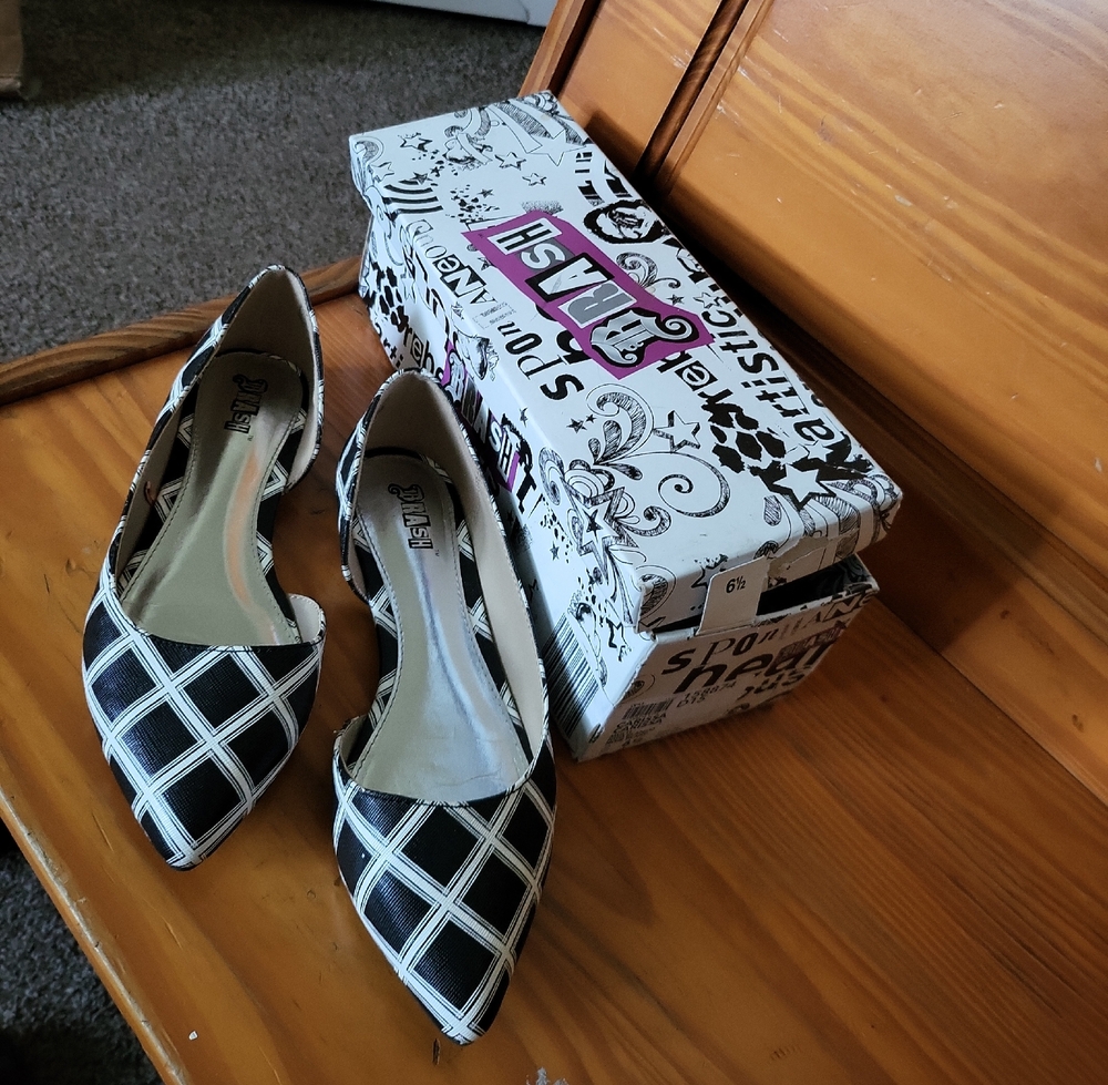 Brash Black and White Checkered Flats